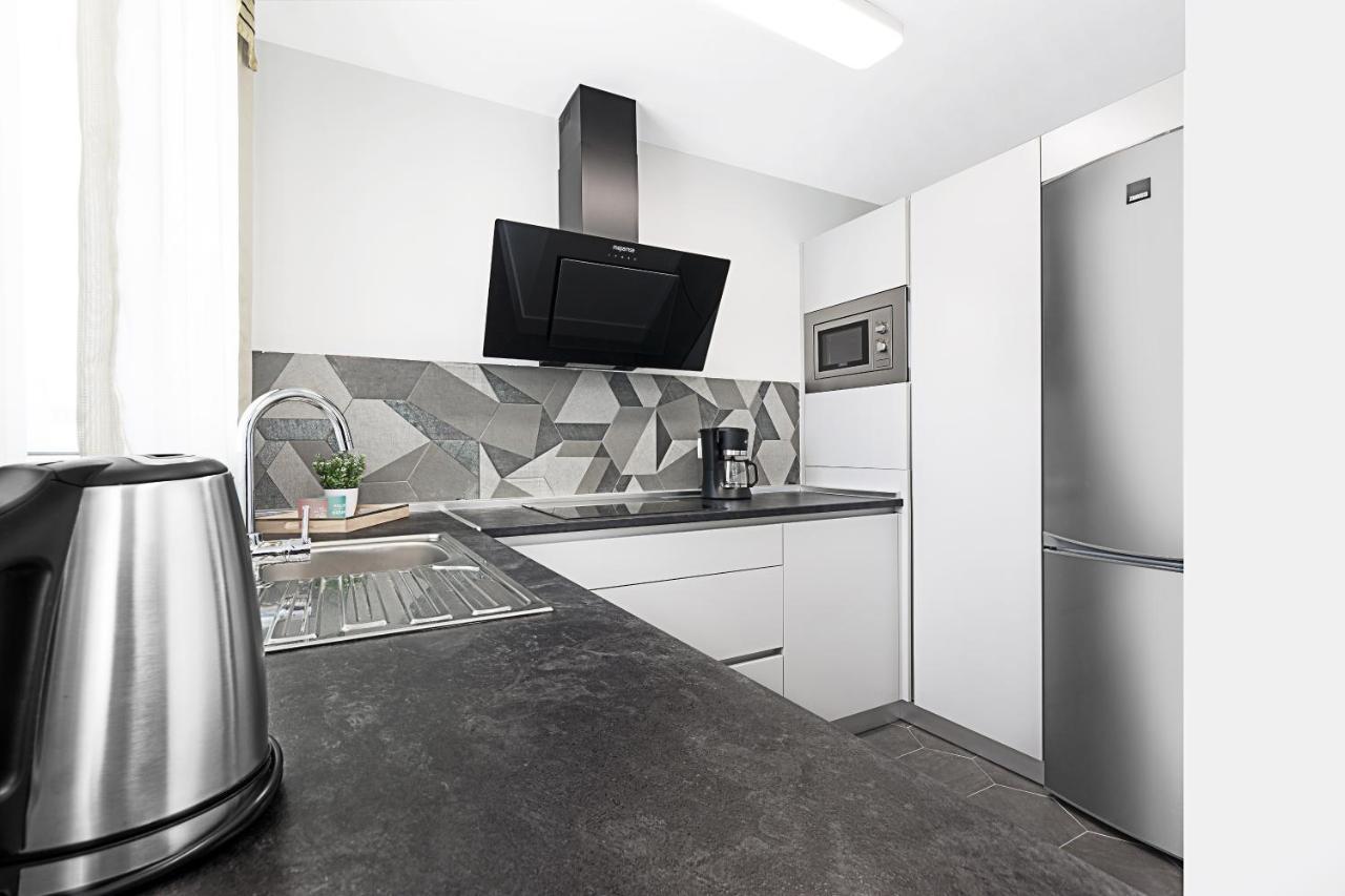 Apartamentos Perla Marina Nerja Kültér fotó