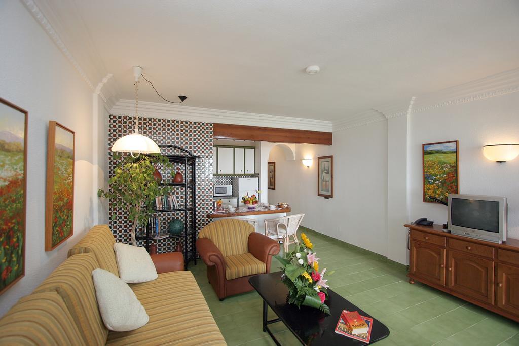 Apartamentos Perla Marina Nerja Kültér fotó